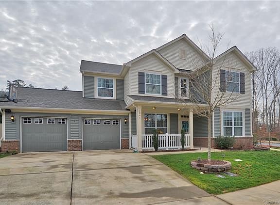 2nd image of 2041 Wade Hampton Cir