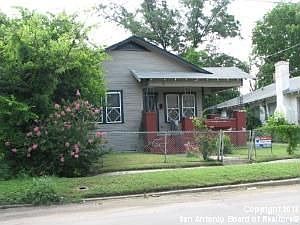 3rd image of 216 N Mesquite St