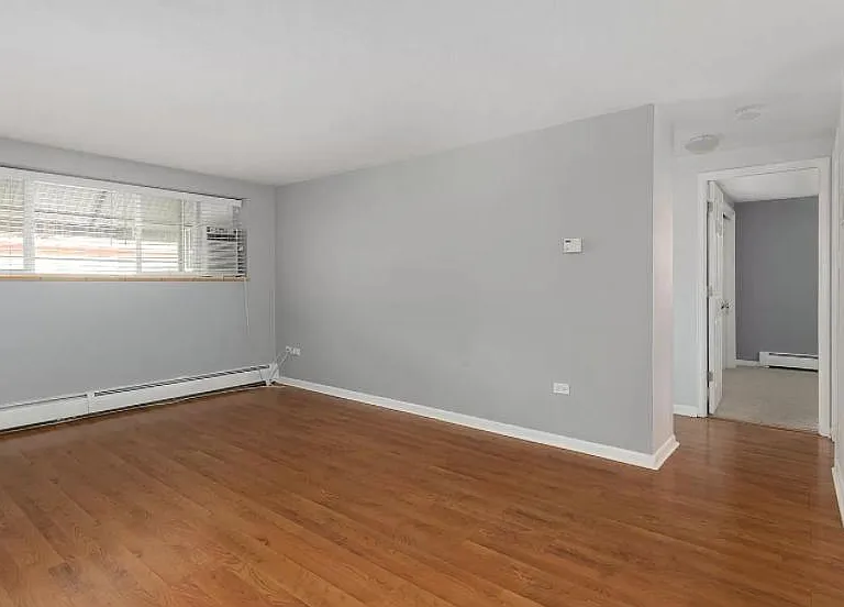 909 S Pearl St — Photo 4