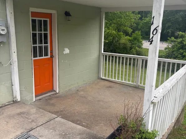 1644 Old Roane St, Harriman, TN 37748