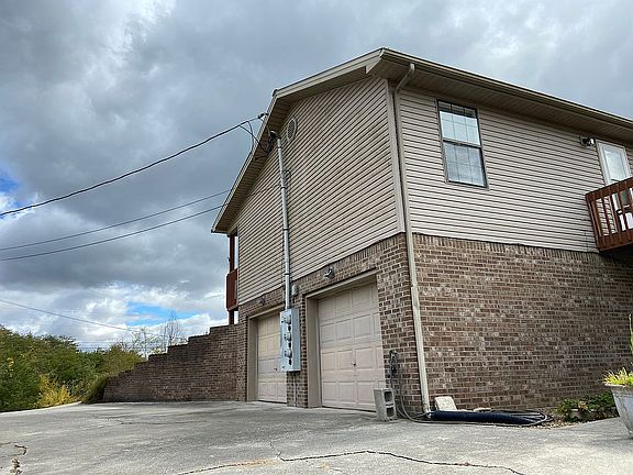 3rd image of 161 Moore Rd