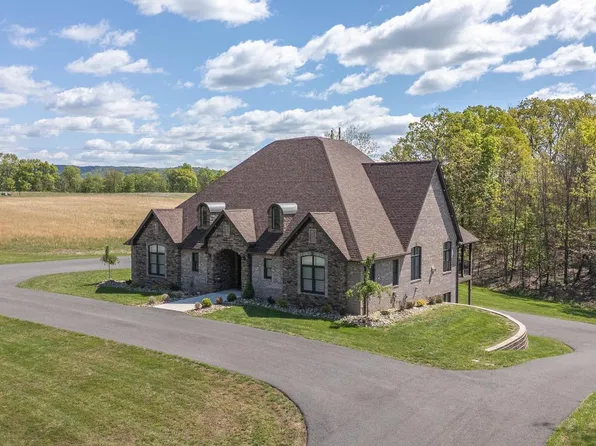 113 N Lakewood Dr, Ridgeley, WV 26753