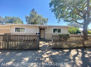 1428 Wright St, Santa Rosa, CA 95404