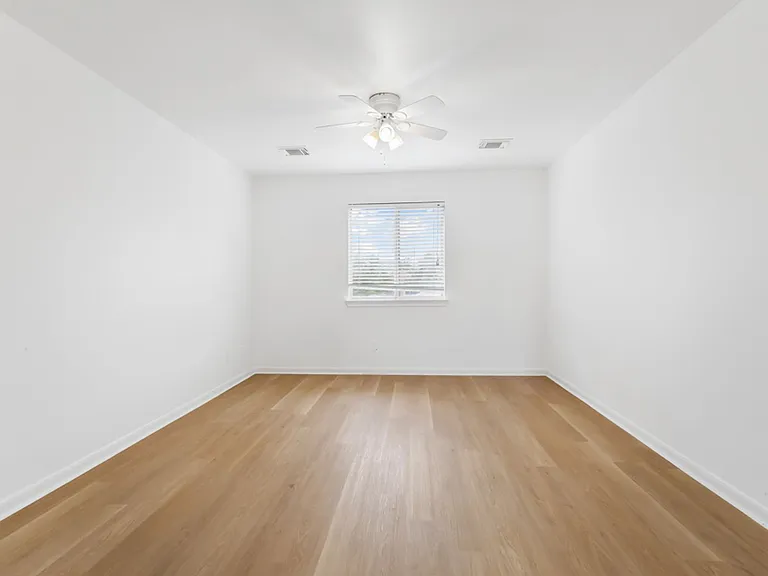 210 Laceleaf Ln — Photo 17