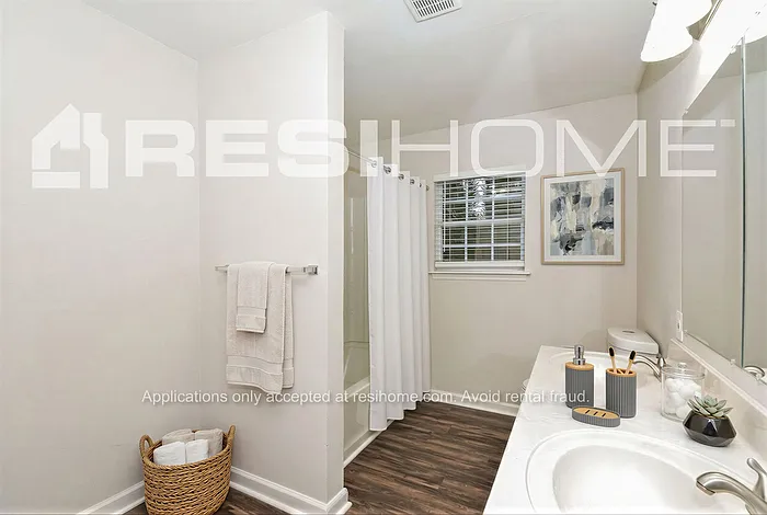 2203 Norman Ave — Photo 10