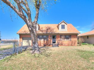 5737 NW 47th St, Warr Acres, OK 73122