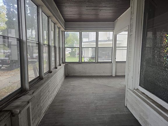4th image of 308 S Jackson St