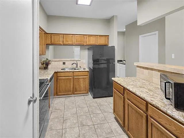 1620 Wellington Pl #303 — Photo 7