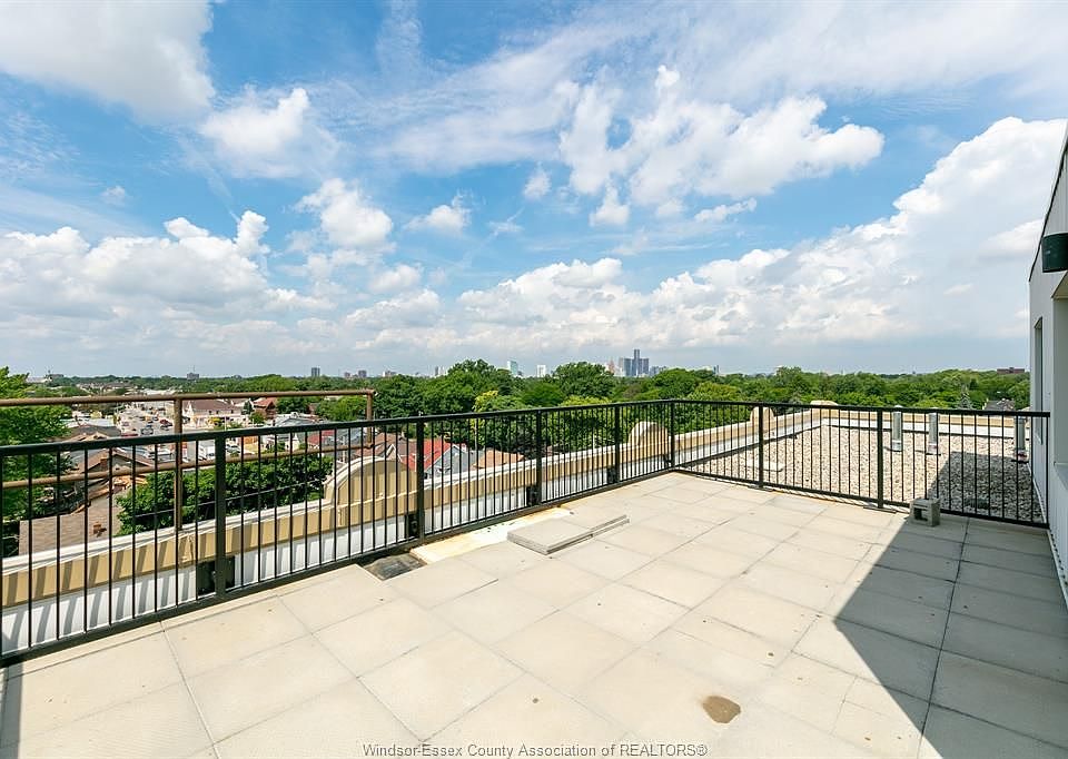 1st image of 2109 Ottawa St #601