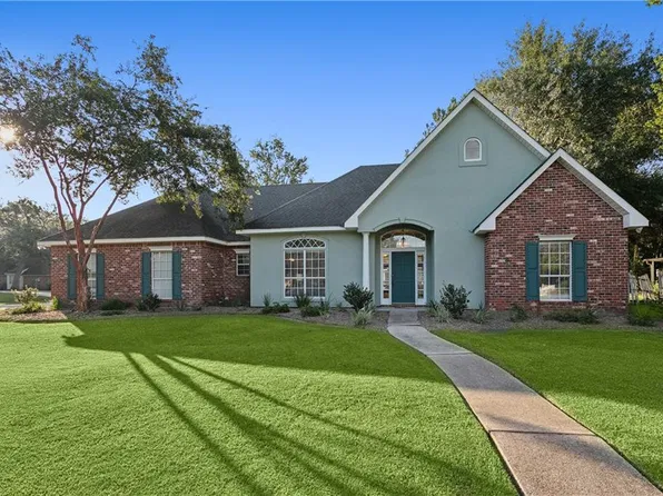 655 Apache Dr, Abita Springs, LA 70420