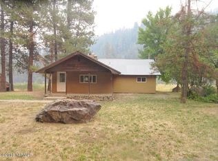 6960 N Fork Rd, Yakima, WA 98903
