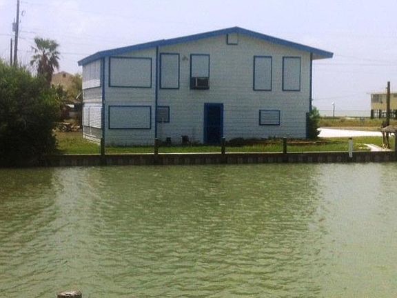 3rd image of 71 Belaire Dr