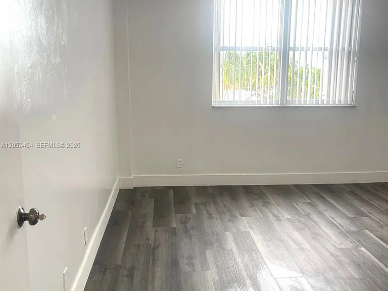 2450 NE 135th St #209 — Photo 13