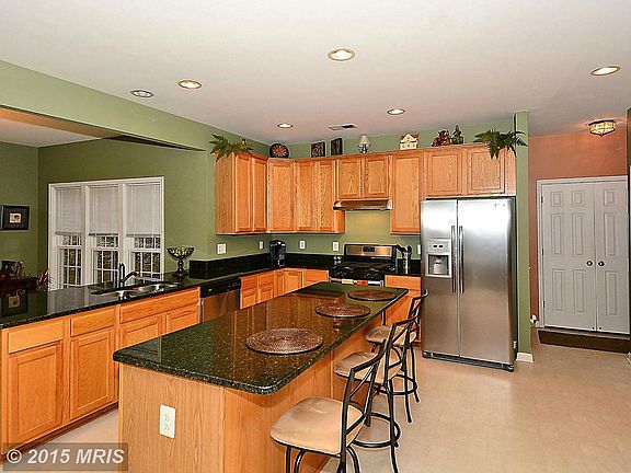 Newly Updated with Granite and SS