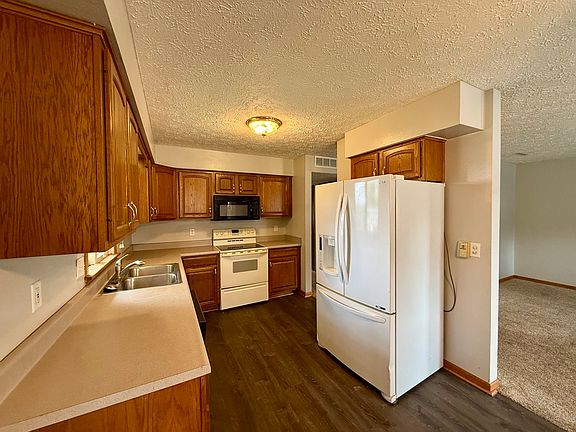 5th image of 2336 W 49th St