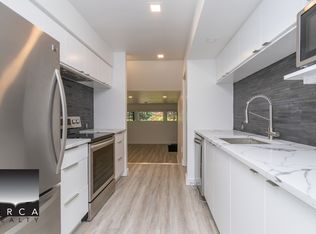 328 Monteray Ave, North Vancouver, BC V7N3E6