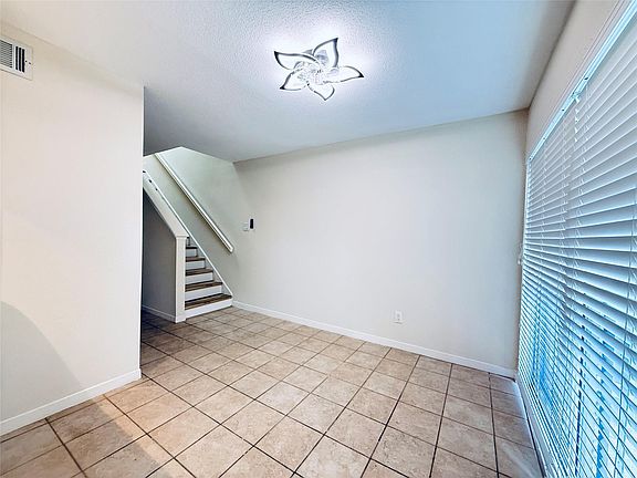 2nd image of 5633 S Rice Ave