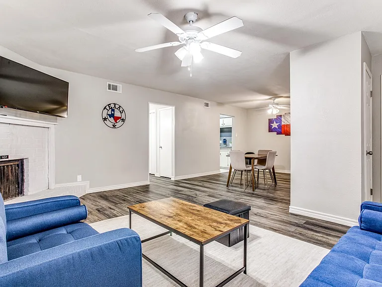 6759 Trail Lake Dr — Photo 10