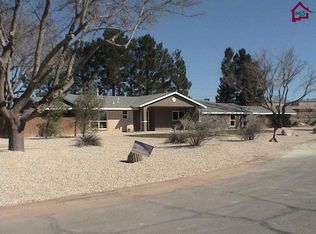 2910 Karen Dr, Las Cruces, NM 88001