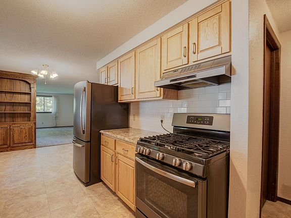 4th image of 106 Avenue D W