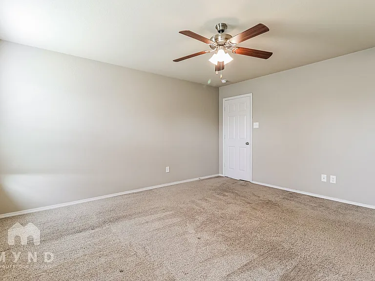 934 Pinehurst Loop — Photo 10