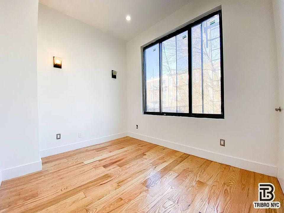 1st image of 277 Menahan St APT 1L