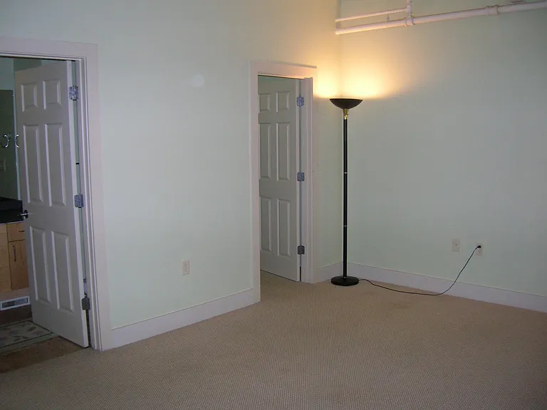 790 N Ave NE #106 — Photo 33