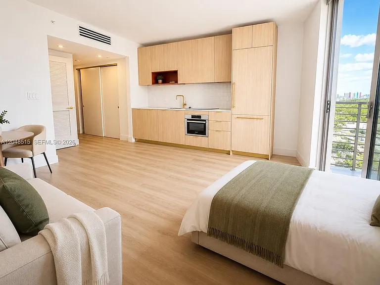 90 NE 32nd St #814 — Photo 12
