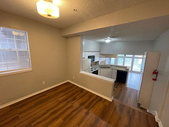 5th image of 7474 Fair Oaks Ave Unit 7409