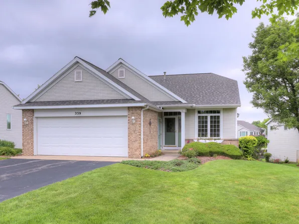 339 Parkside Dr #39, Zeeland, MI 49464