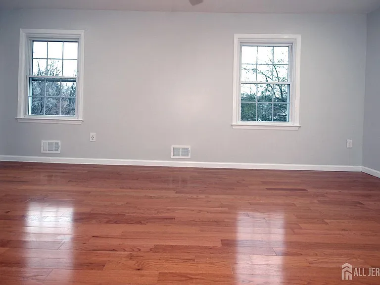 4 White Oaks Dr — Photo 18