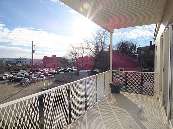 2nd image of 410 6th Ave SW APT M5