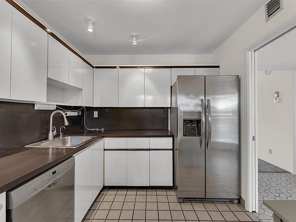 5th image of 3150 NE 48th Court #413