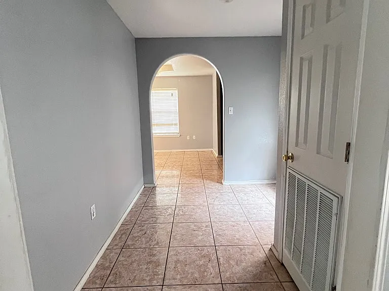 2148 La Jolla St — Photo 10