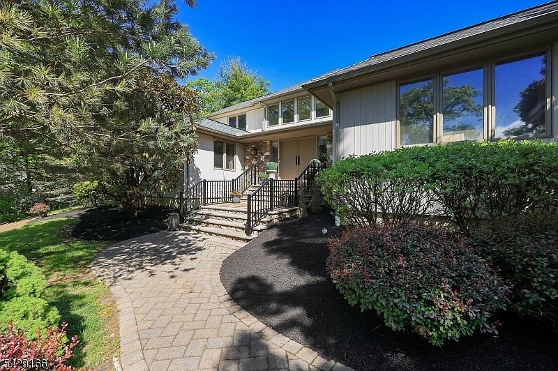 1st image of 29 Deer Path Cir