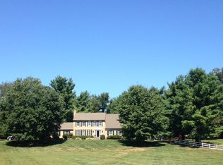 621 Walker Rd, Great Falls, VA 22066