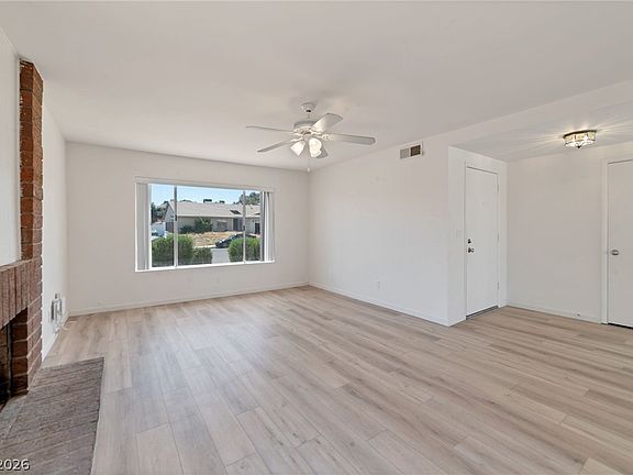 4th image of 4078 Autumn St