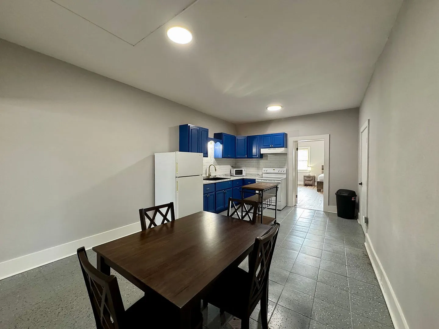 Say Hello to Your New Address — Photo 3