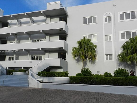 4th image of 1130 SW Chapman Way APT 504