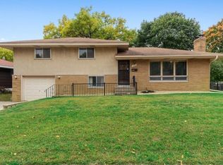 3213 65th Ave N, Brooklyn Center, MN 55429