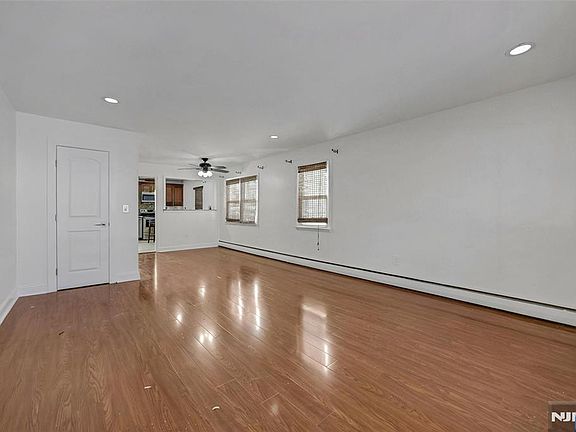 3rd image of 23 Diven St #2017