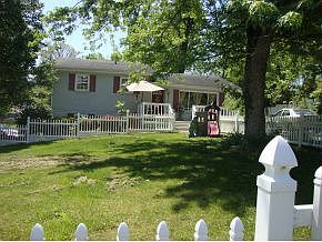 3rd image of 231 Poplar Hill Dr