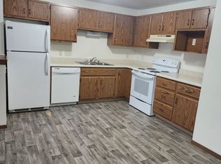 401 Scandinavian Ct APT 5, Denmark, WI 54208