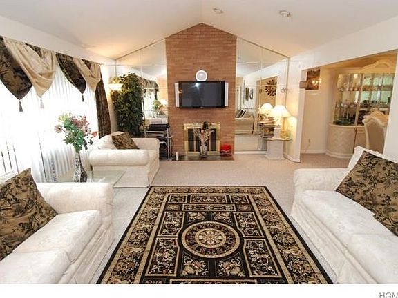 Lovely Living Room with Fireplace