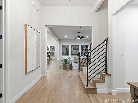 2nd image of 4110 W Albuquerque St
