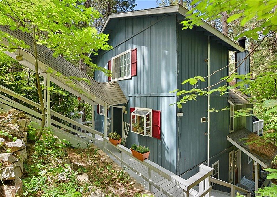 1st image of 26234 Lake Forest Dr