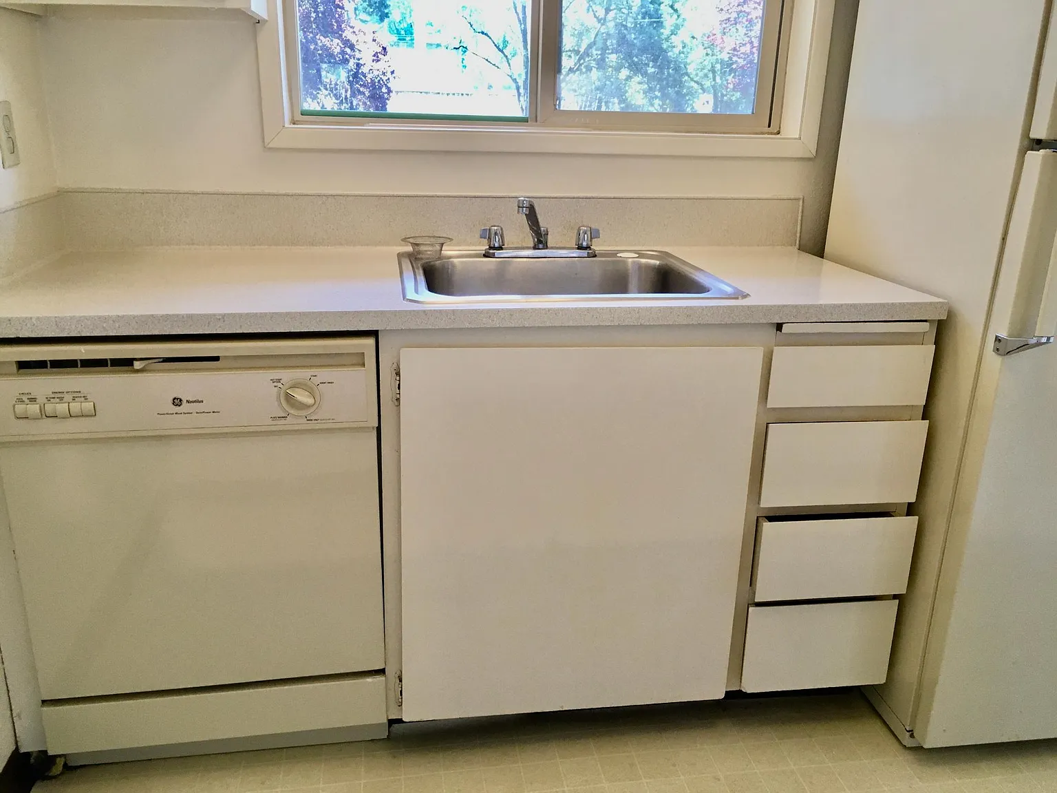 2 bed, 800 sqft, $1,595 — Photo 3