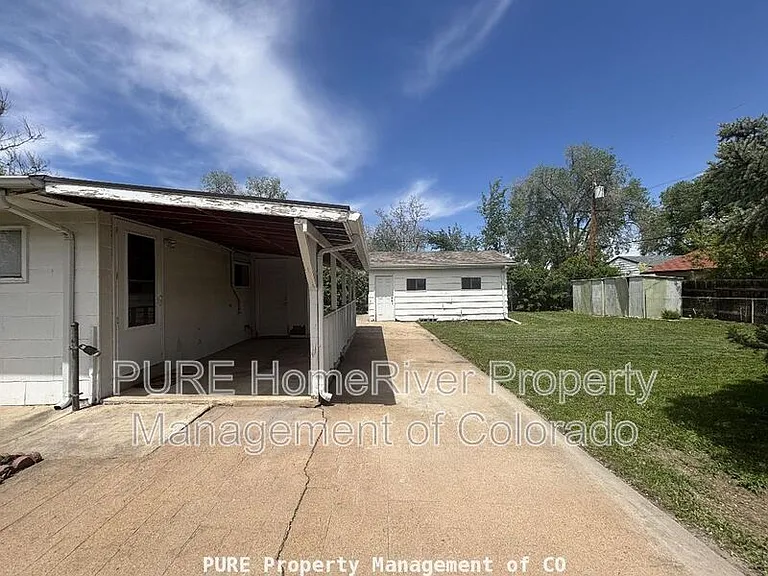 1040 Harlan St — Photo 15