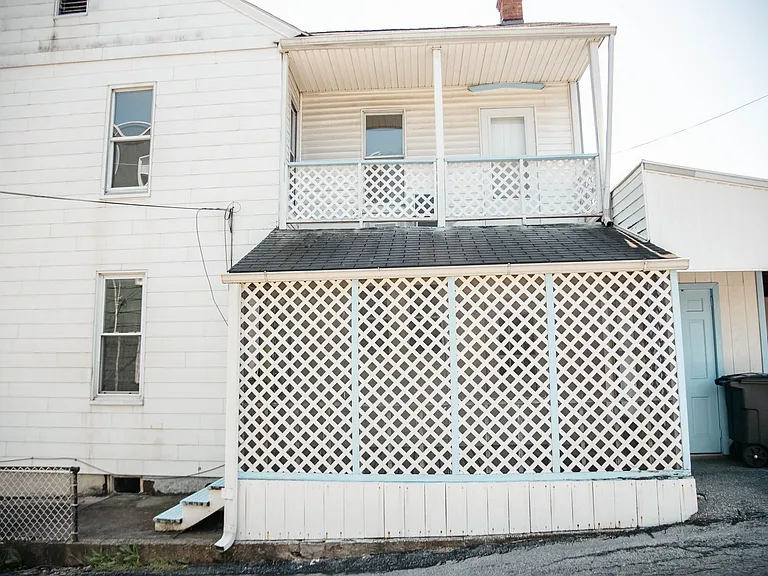 327 Spruce St — Photo 19