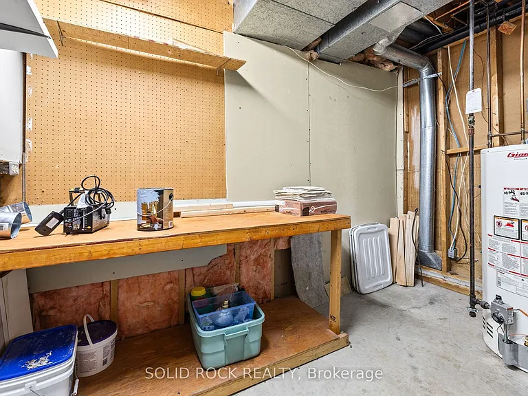 1631 Charbonneau St — Photo 37